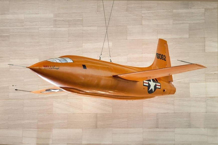 미국 항공우주박물관에 전시된 '벨 X-1' 로켓항공기. National Air and Space Museum