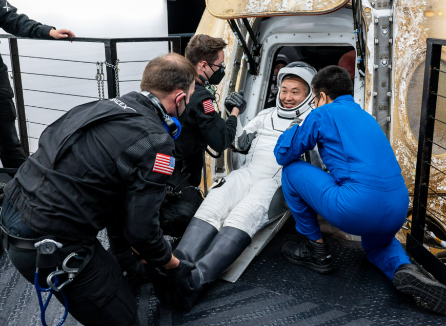 국제우주정거장(ISS)에서 5개월간 임무를 수행하고 11일(현지 시각) 지구로 무사 귀환한 일본 우주 비행사 고이치 와카타. /NASA 