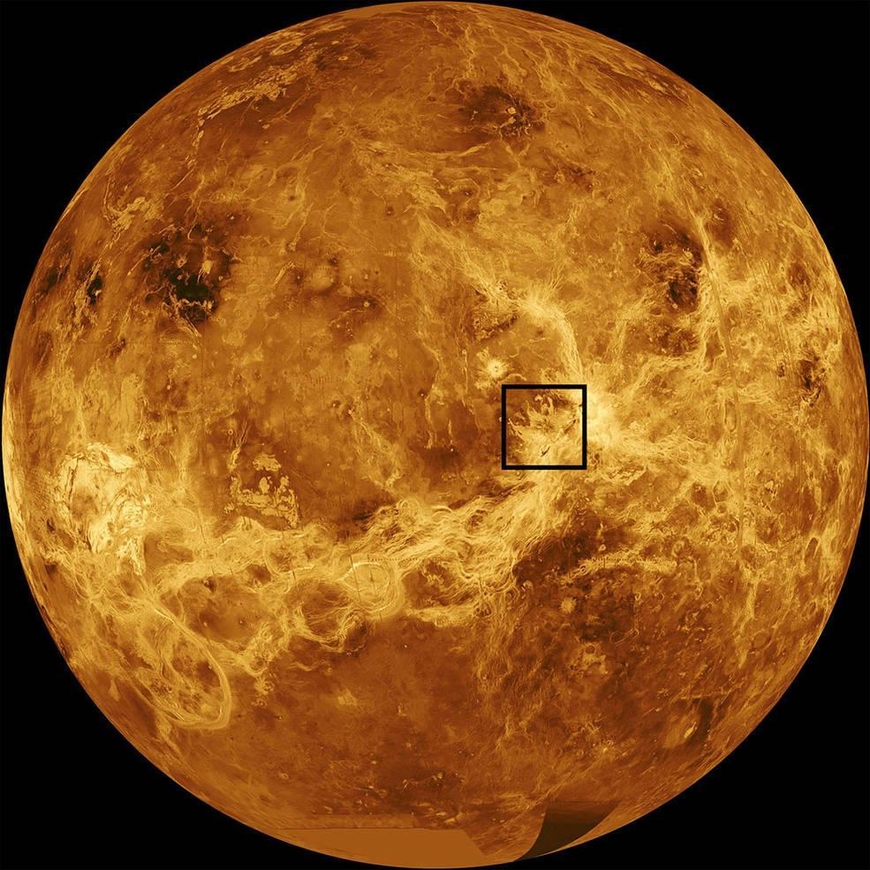 화산 활동이 포착된 적도 인근 아틀라 레지오 지역 /NASA