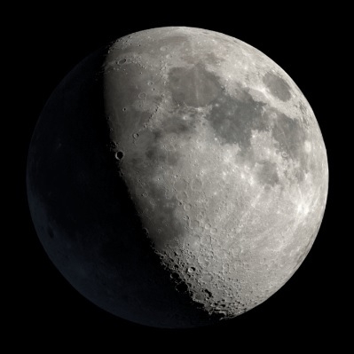 달의 음영 부분이 뚜렷하게 갈리는 터미네이터 라인. /NASA