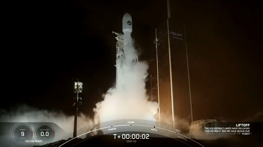 2023년말, 미 우주군은 비밀미션을 지닌 우주궤도선을 스페이스X의 로켓을 통해 발사했다. / spaceX