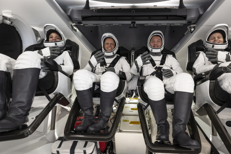 ISS 4인의 우주인<br>6개월만에 지구로