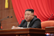 누리호 보고 다급했나, <br>김정은 재촉에 서둘렀나