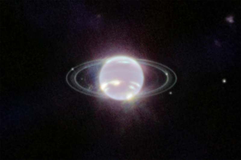 <strong>해왕성과 주변의 위성(달) /NASA, ESA, CSA, STScI 제공</strong>